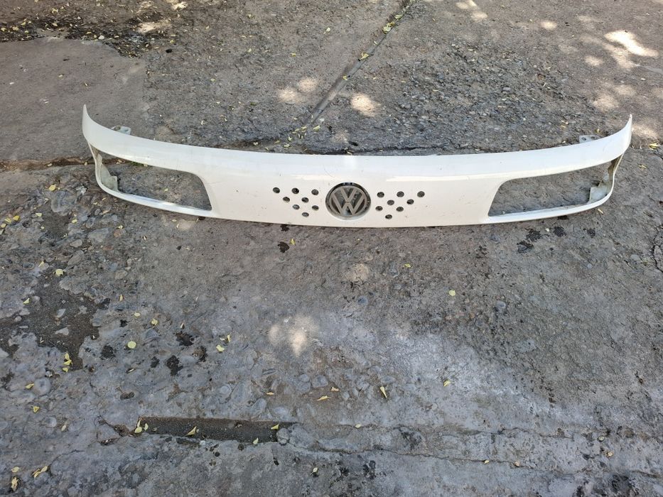 Решётка передняя очки пассат б3