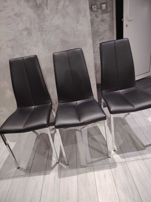 Трапезни столове