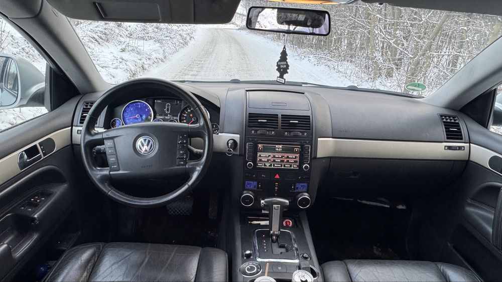 VW Touareg 3.0 V6, model 2009, 240 CP