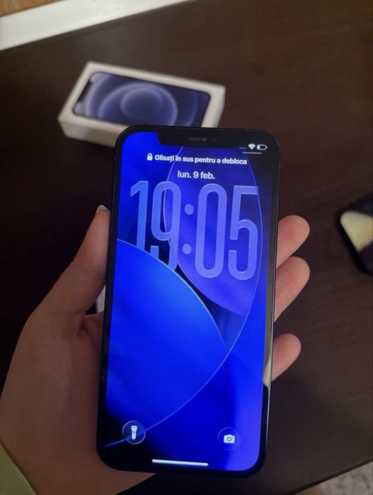 Iphone 12 Negru