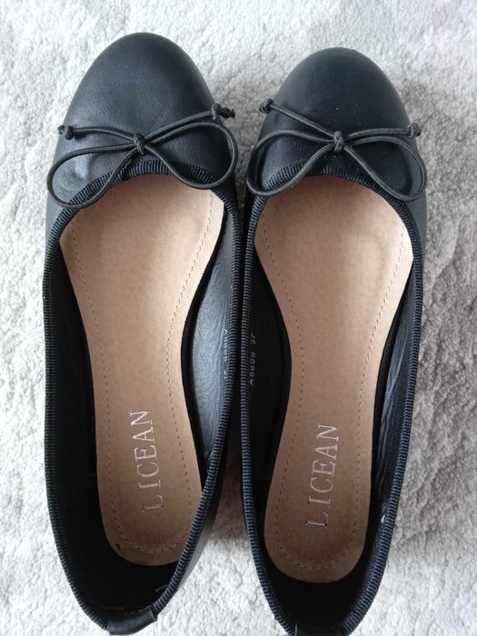 Balerini Licean negri