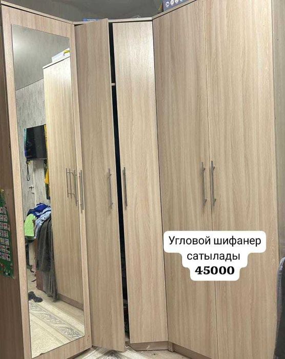 Продам углавой шифонер