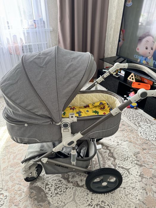 Продам коляску зима лето делается летней