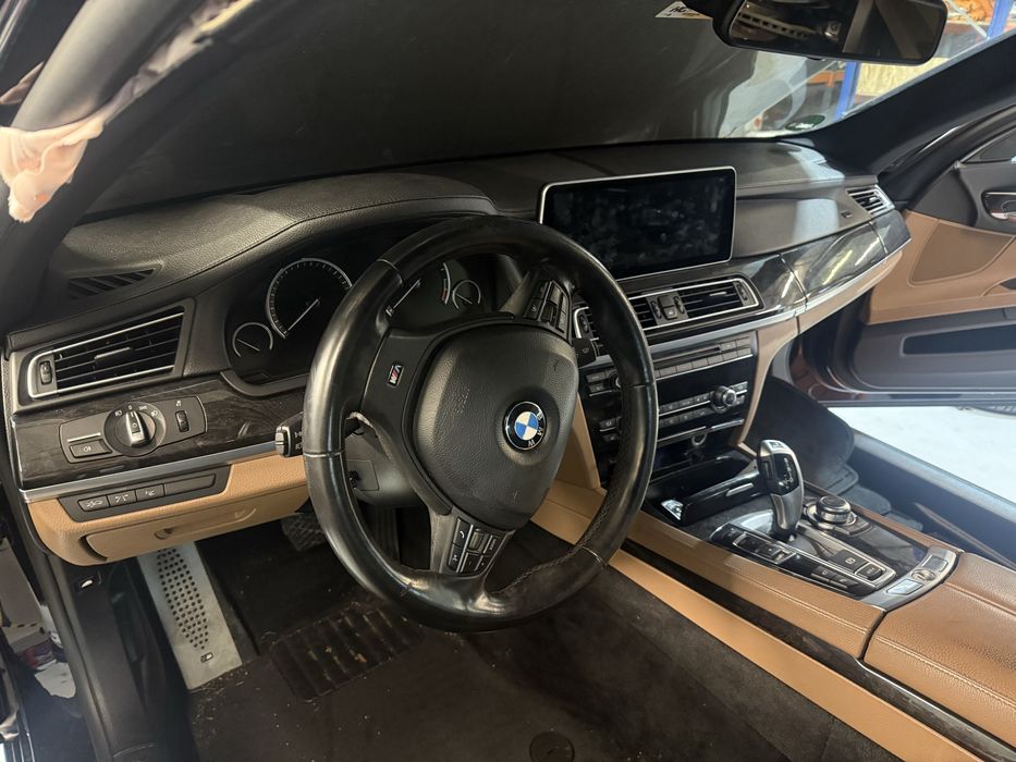 Plansa bord neagra airbag pasager BMW Seria7 F01 F02