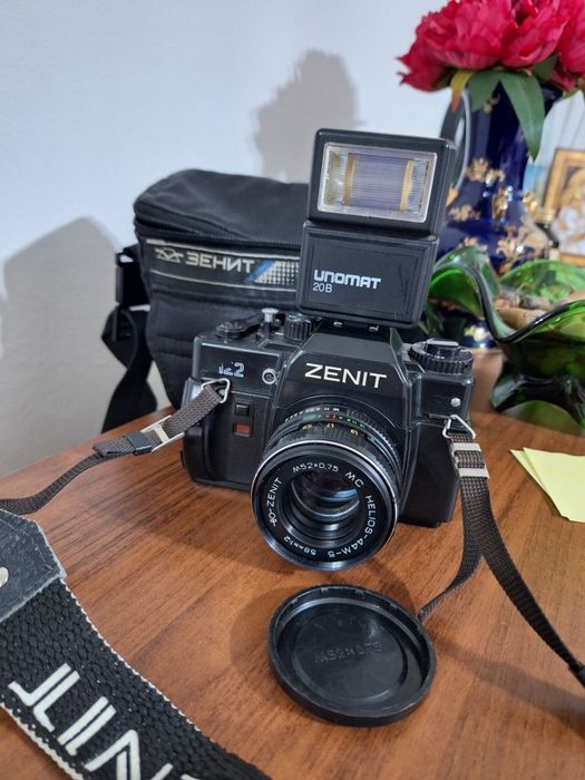 Aparat foto SLR Zenit