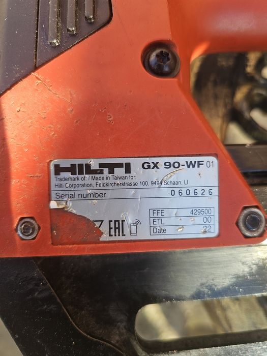 Pistol cuie Hilti defect