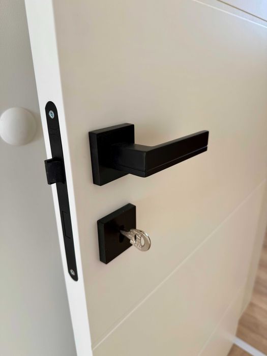 Ексклузивно! Тристаен обзаведен апартамент - НОВА СГРАДА с АКТ 16