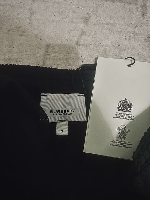 Бански- Burberry