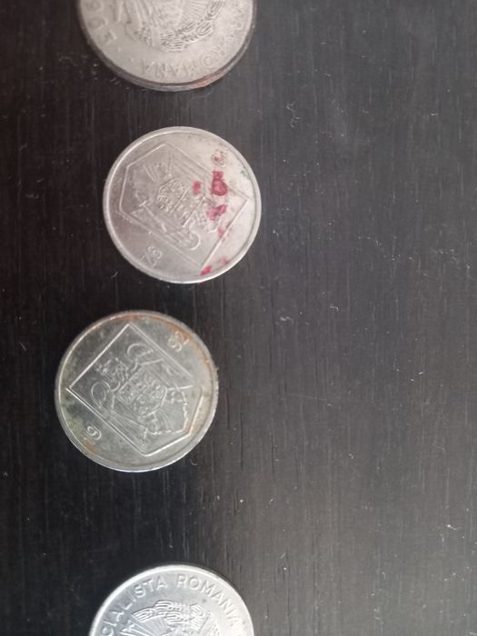 Monezi vechi de vanzare