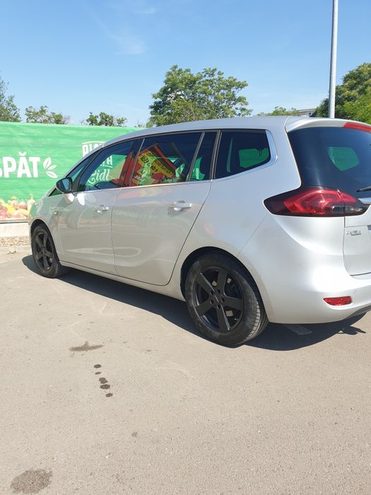 Vând Schimb Opel zafira c 2015 euro 6 diesel 1.6