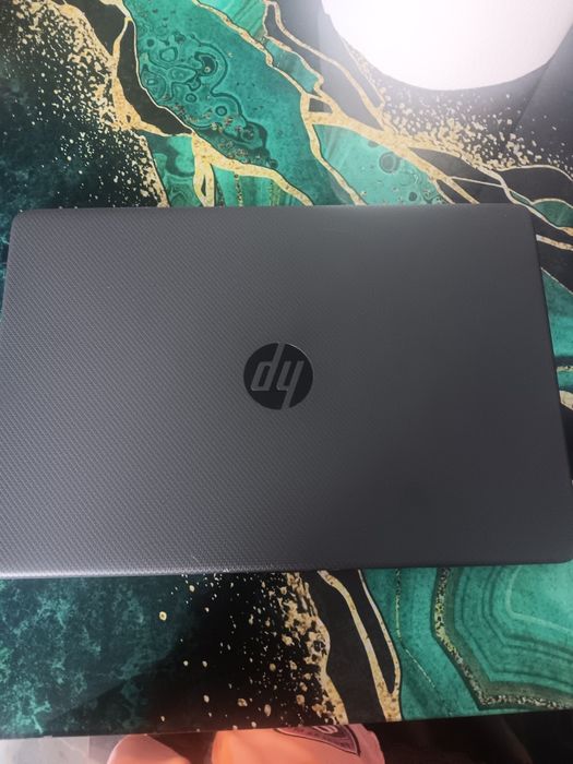 Vând leptop folosit