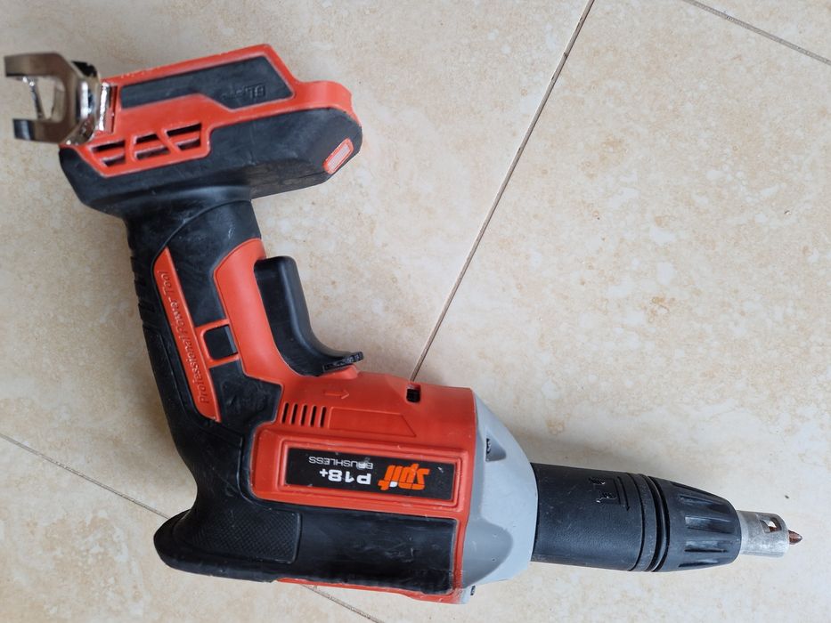 Spit P 18 + brushless  /  masina de insurubat pentru gips-carton