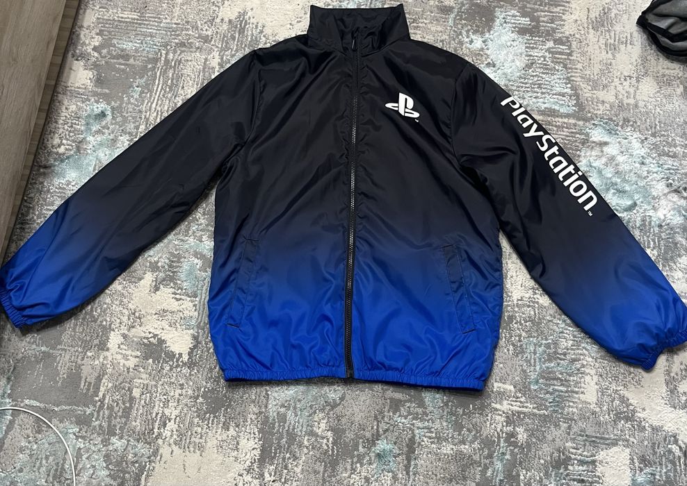 Geaca de faș playstation