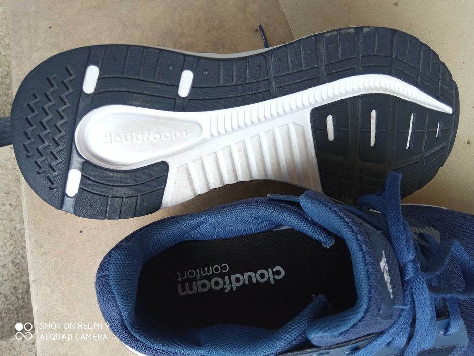 маратонки нови адидас , 42,