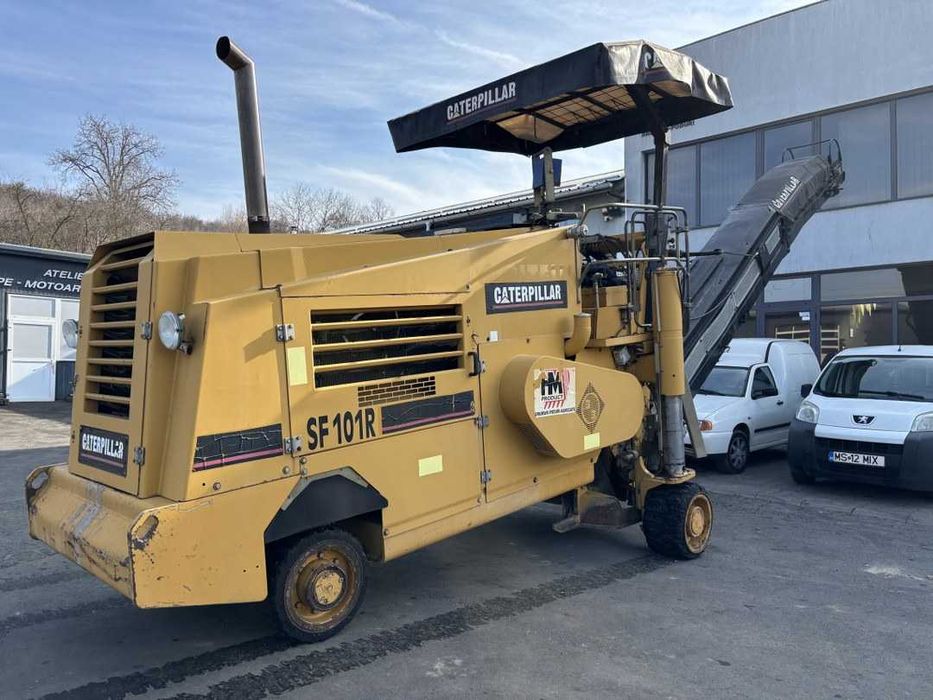 Freza de asfalt CATERPILLAR SF101R An fabricatie 2010