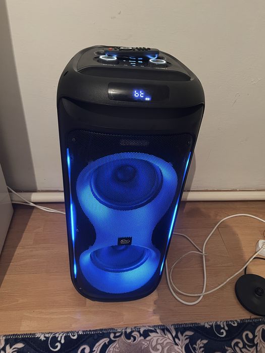 Продам колонку с двумя микрофонами