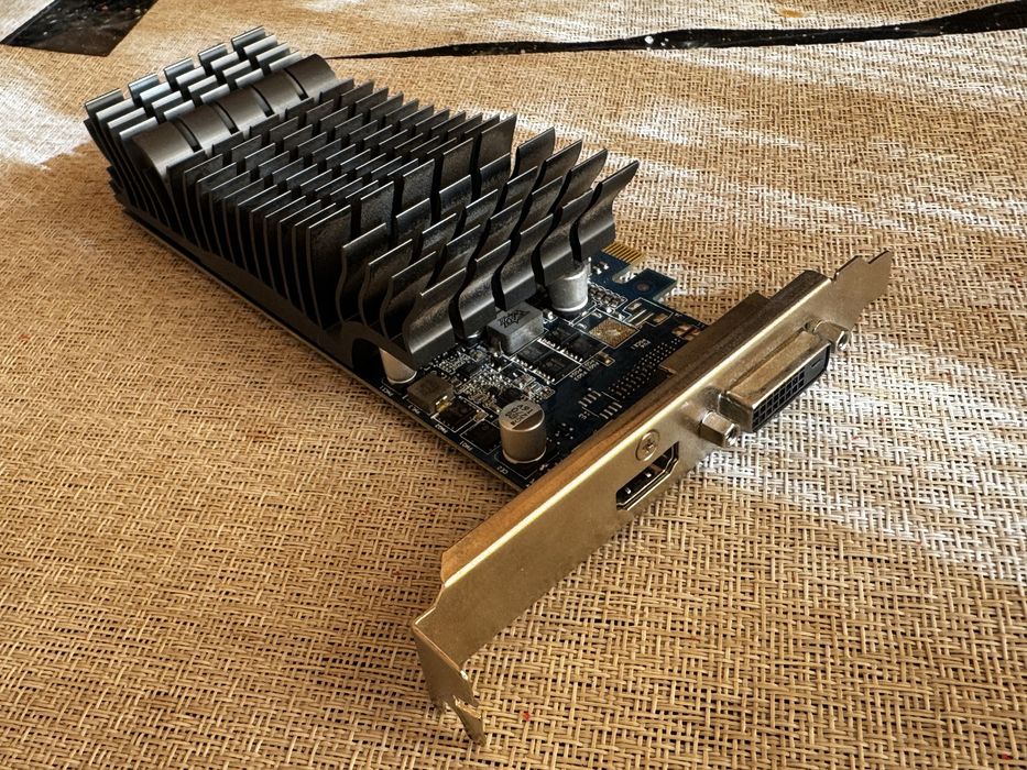 Видео карта Asus GT710 / GT1030