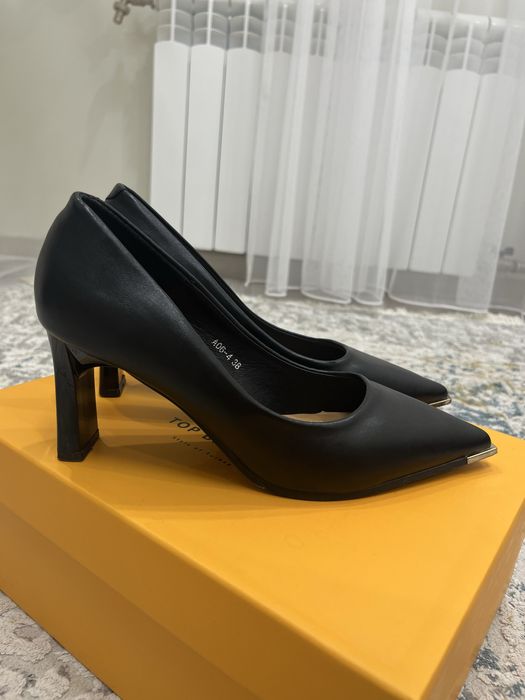 Чёрные туфли размер 38