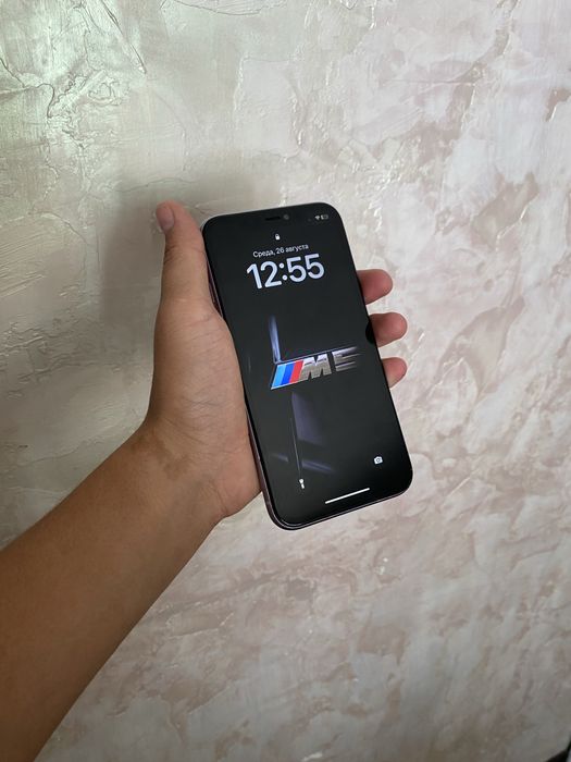 Продам IPhone 11 с коробкой