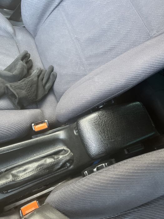 Подлокотник пассат б4