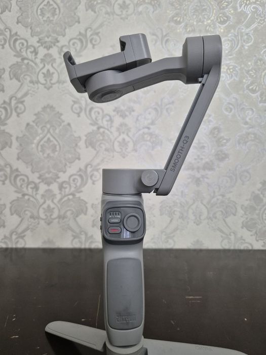 Стабилизатор Zhiyun Smooth-Q3