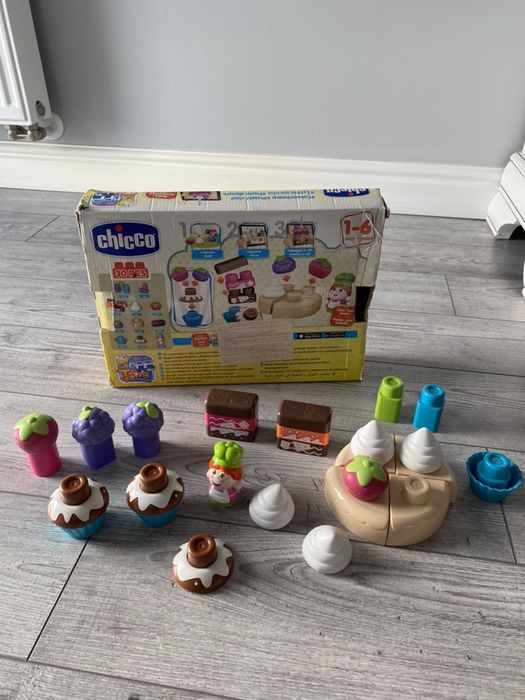 Jucarie Chicco lego - prăjituri