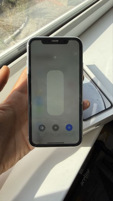 Iphone XR,64,77%