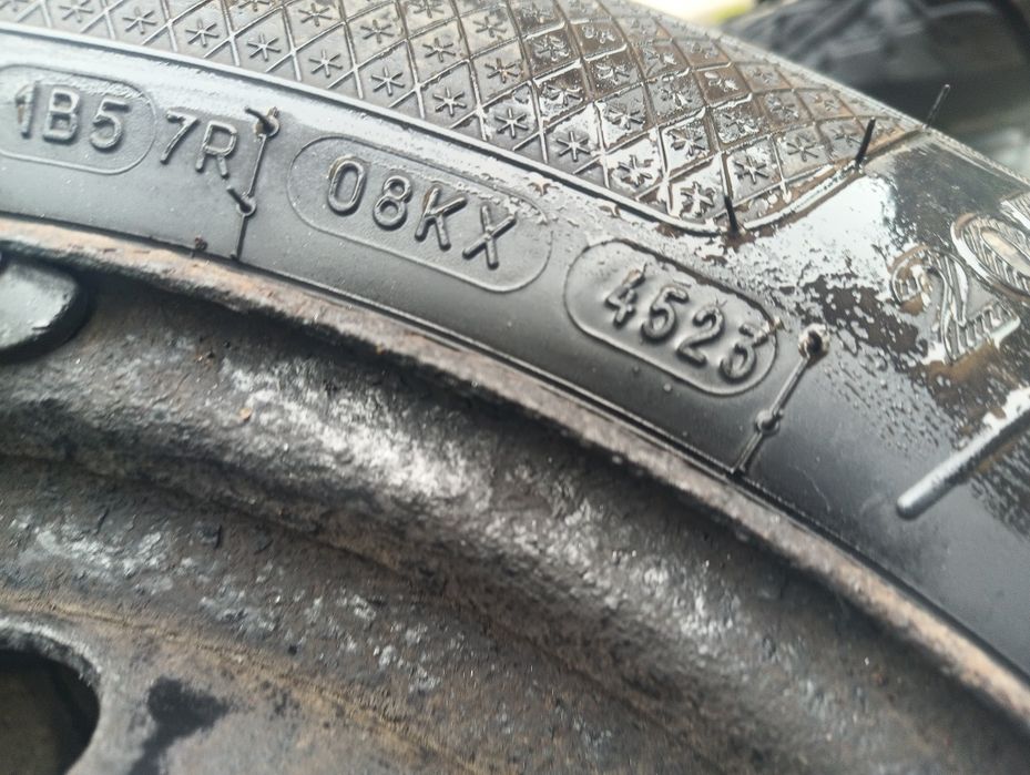 Jante tabla 6,5xj R16 cu Cauciucuri Kleber M+S 205 60 R16 DOT 2024 NOI