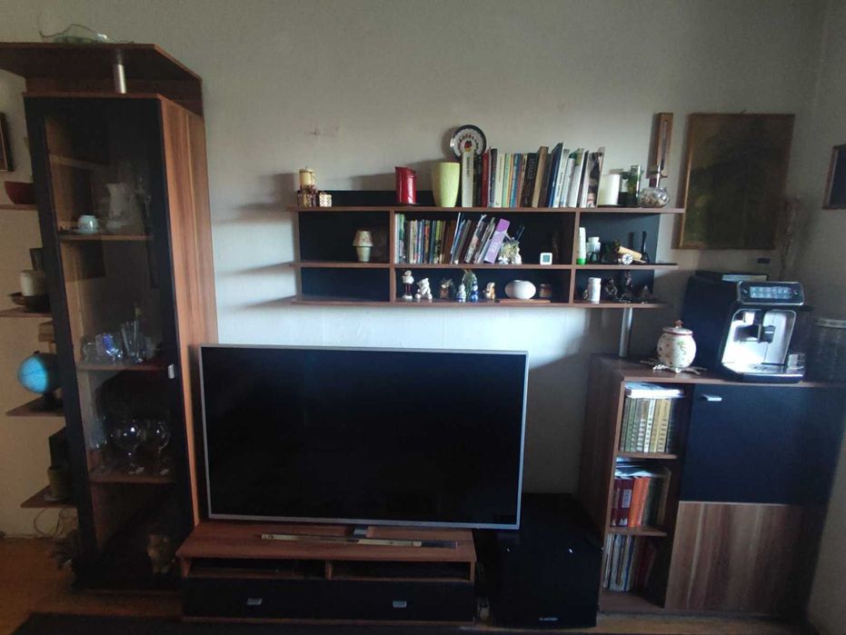 Секция - витрина, ТВ шкаф, комод, етажерка и ретро скрин