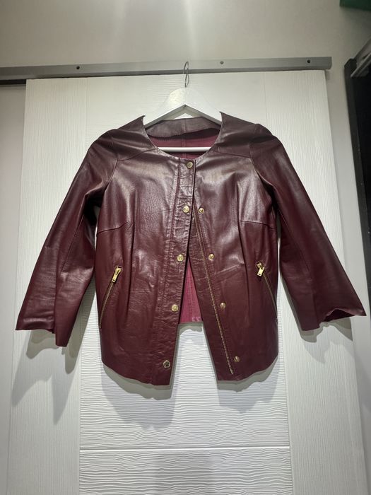 Бургунди кожено яке