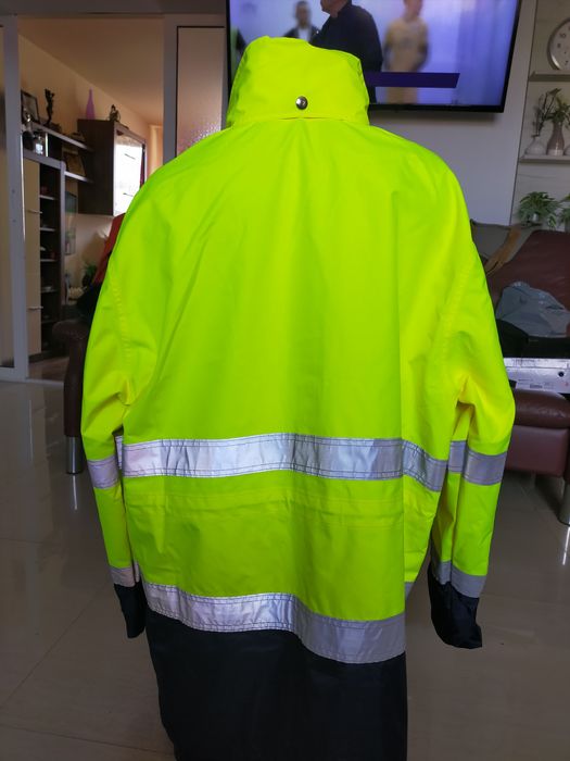 Vând haina muncă mărimea XXL