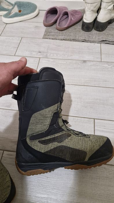 Încălțăminte pentru snowboard  buti