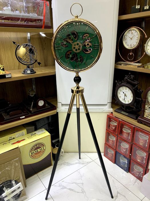 Напольные часы немецкий  качестве часы