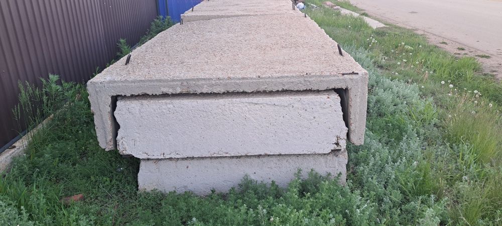 Продам стройматеральный плиты.