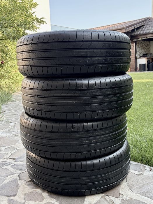 225/55/18 Bridgeston  Turanza , vara , folosite pană la vulcanizare (12km )