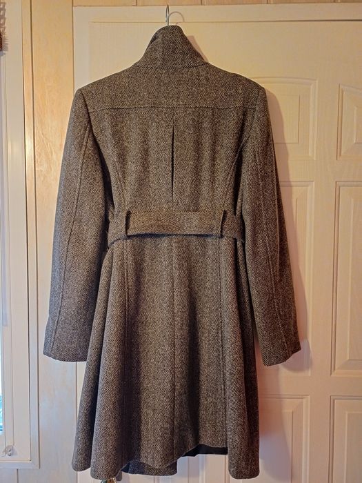 Вълнено палто с шарка рибена кост