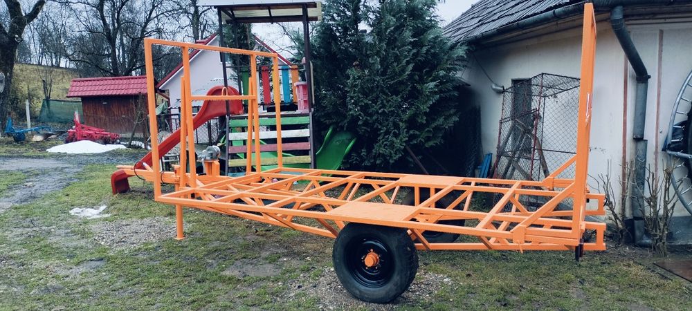 Ttrailer cu oblon spate cu balamale