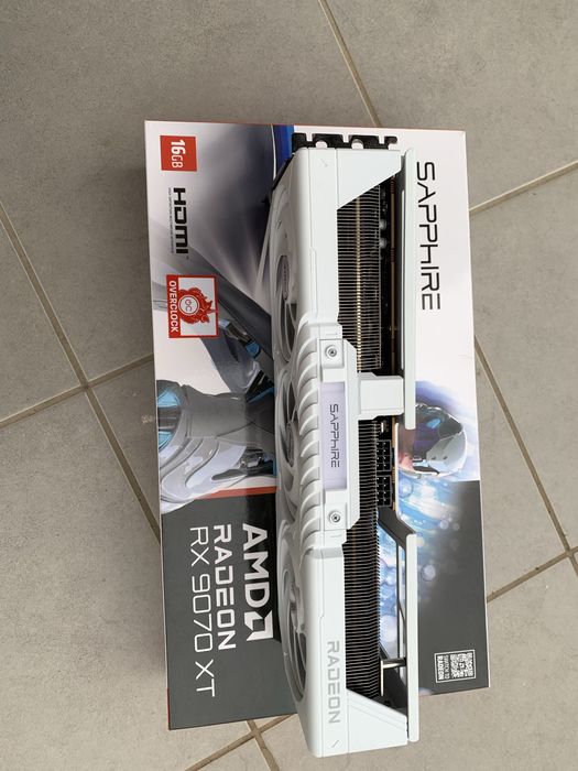 AMD Radeon RX 9070 XT 16GB  Sapphire PURE White