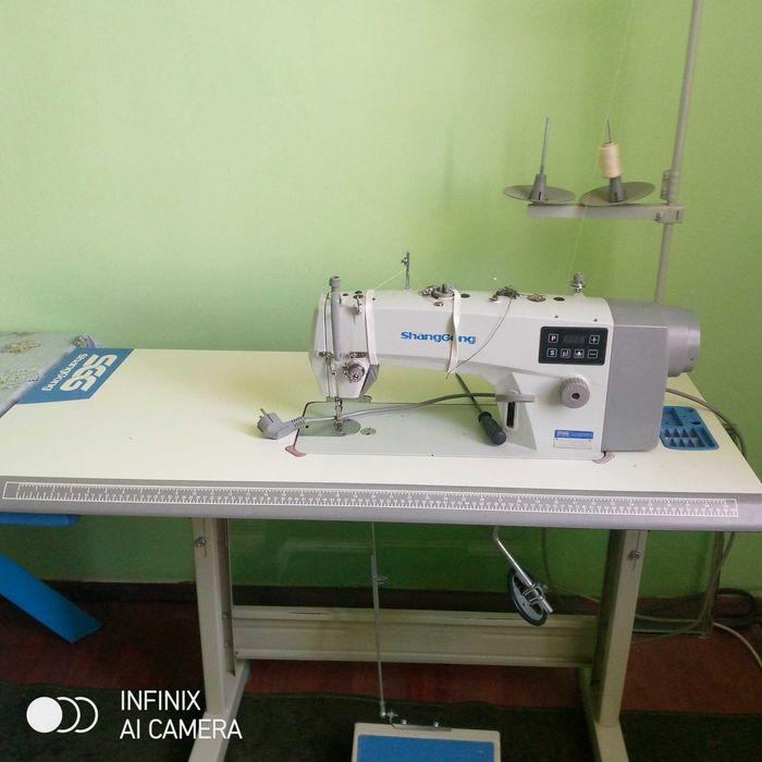 SHANGONG  tikuv moshinkasi ko'p ishlatilmagan yangiday turibdi