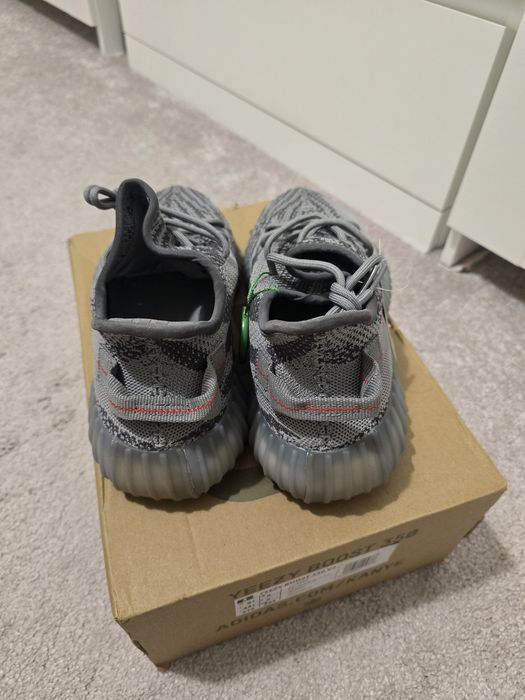 Yeezy  boost  350