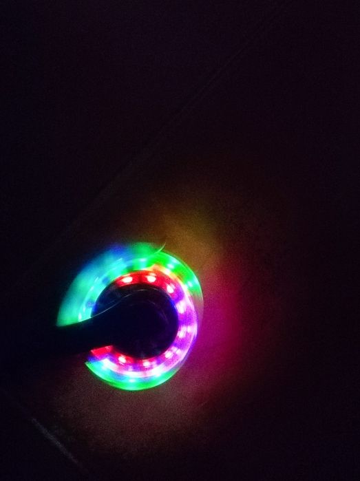 Vând trotineta pentru copii