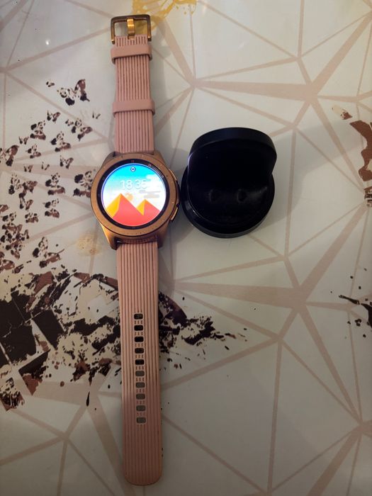 Samsung Galaxy Watch 42mm Rose Gold – Почти нов!