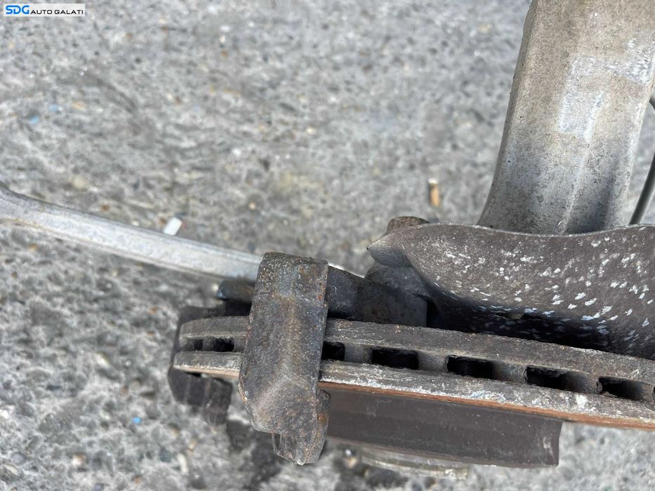 Fuzeta cu Rulment si Senzor ABS Dreapta Fata Audi A4 B8 2.0 TDI 2008 - 2015 Cod 8K0407242Q [B3129]