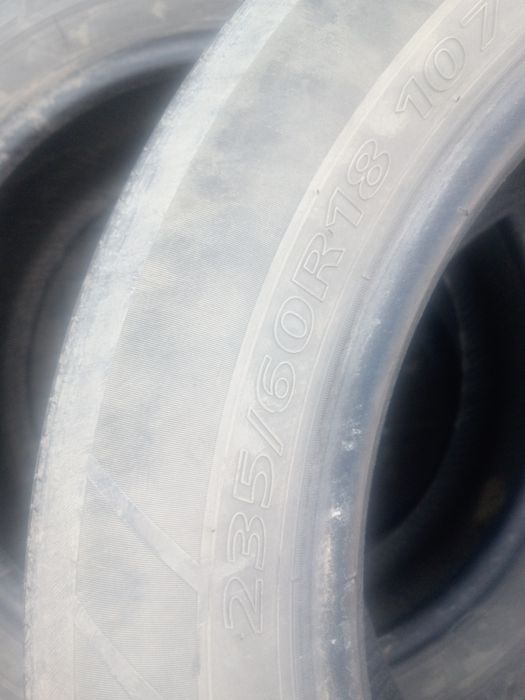 Продам резину 235/60/18