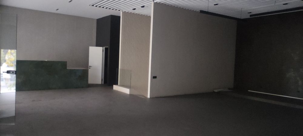 Продаётся отдельно стоящий здание 2 этажей плюс подвал 780 кв.м