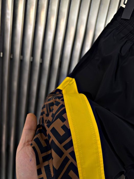 Мъжки бански различни модели