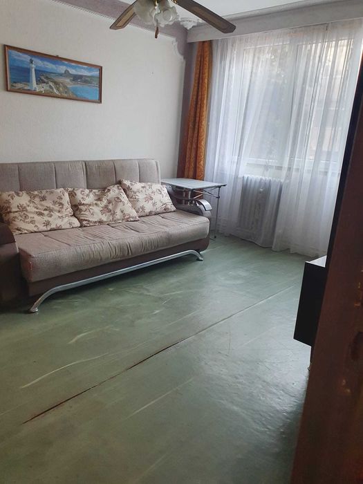 Direct proprietar- Apartament 3 camere semidecomandat