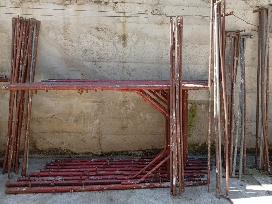 Schelă metalică de vânzare