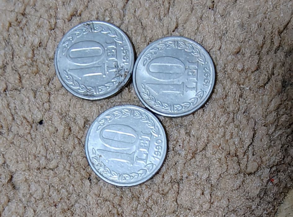 Bani vechi de colecție Una mie lei 1993 și cinci sute lei 1992