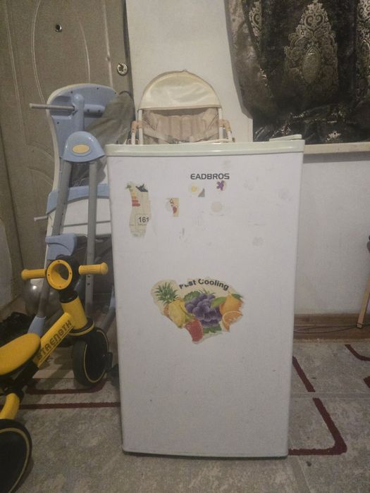 Продам мини холодильник